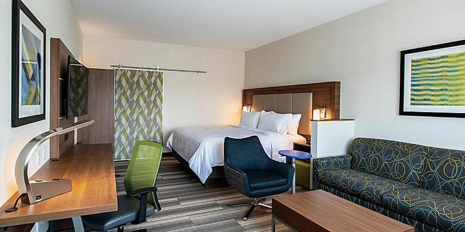 Holiday Inn Express & Suites - Brandon By Ihg Buitenkant foto