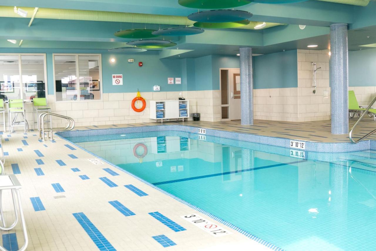 Holiday Inn Express & Suites - Brandon By Ihg Buitenkant foto