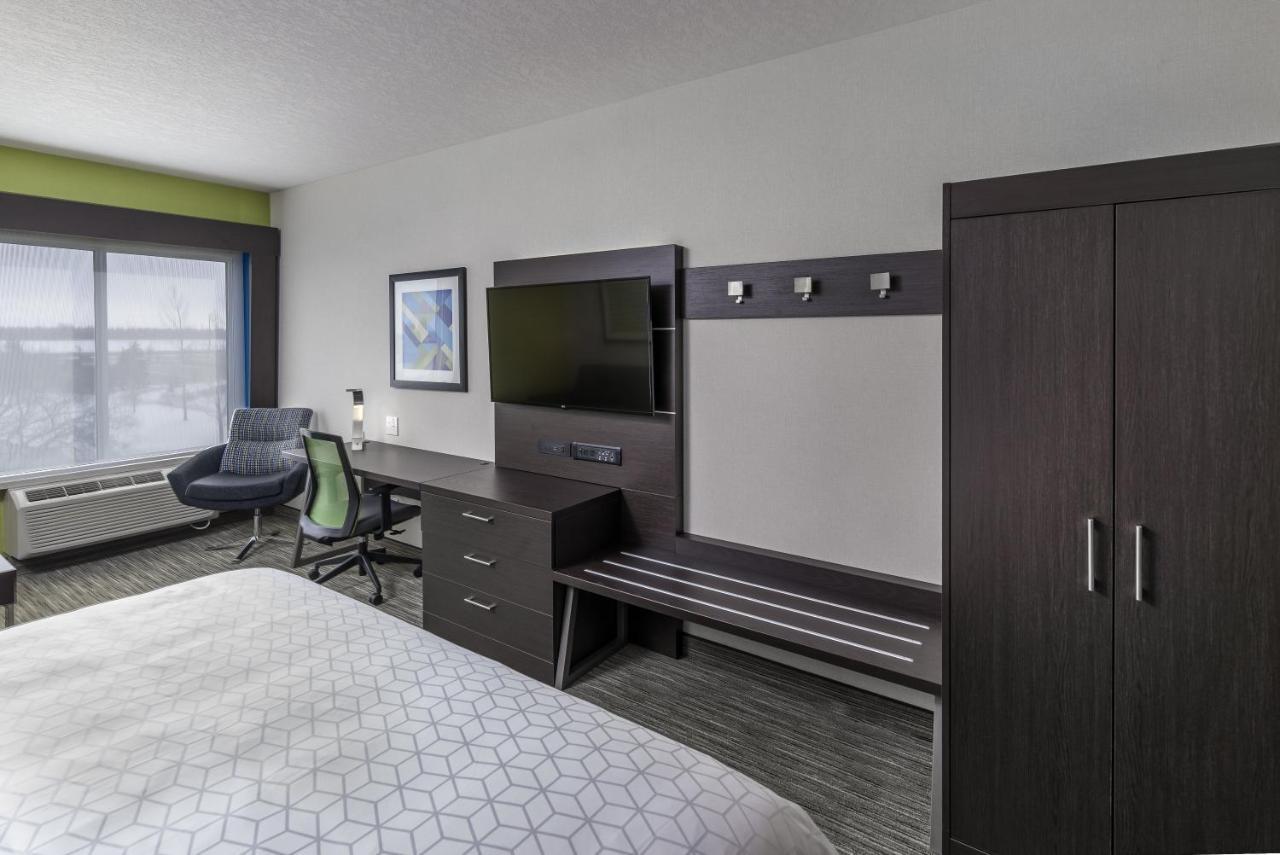 Holiday Inn Express & Suites - Brandon By Ihg Buitenkant foto