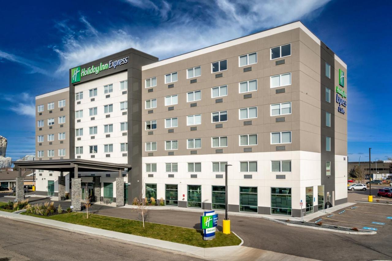 Holiday Inn Express & Suites - Brandon By Ihg Buitenkant foto
