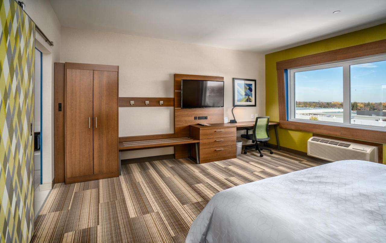 Holiday Inn Express & Suites - Brandon By Ihg Buitenkant foto