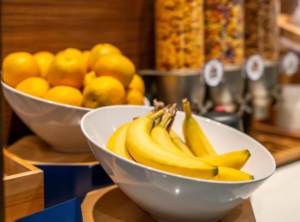 Holiday Inn Express & Suites - Brandon By Ihg Buitenkant foto