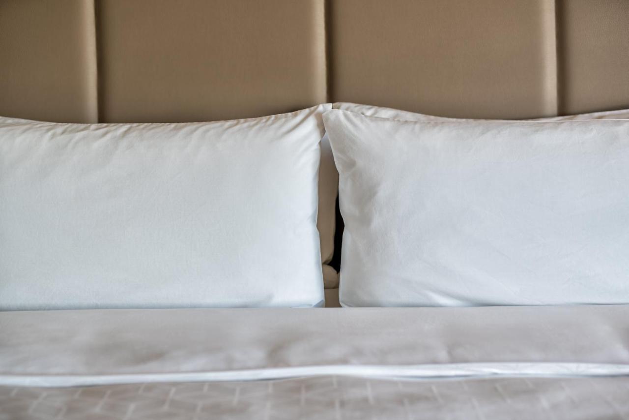 Holiday Inn Express & Suites - Brandon By Ihg Buitenkant foto